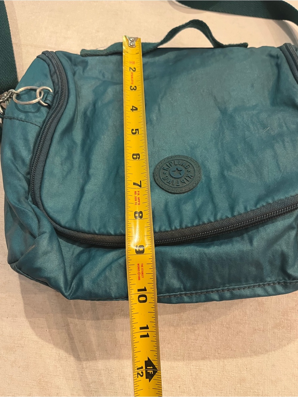 Vintage Kipling Teal Green Nylon insulated lunch box with Crossbody strap. GUC! - Picture 8 of 8